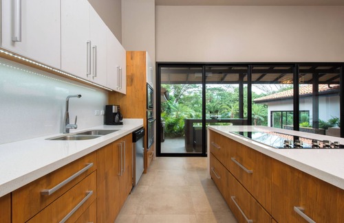 Tamarindo Casa | Villa Surrounded by Nature Near Beach – Golf Cart Private Pool & Beach Club Access Included