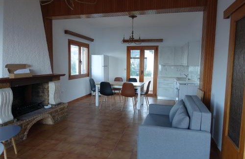 Troizinia Apartamento | Villa in Kalloni direkt am Meer, tolle Aussicht