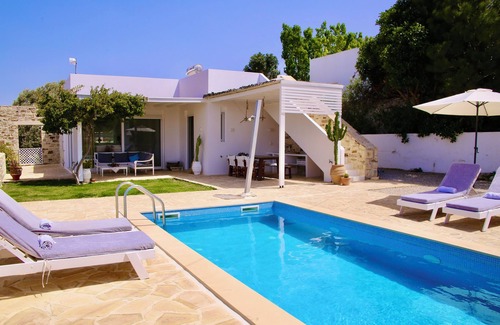 Kamilari Villa | Villa en Kamilari, Heraklion y alrededores con vistas al mar y montaña y piscina privada