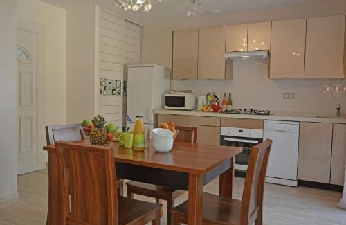 Montauroux Villa | Villa in Montauroux with Pool and Forest Views