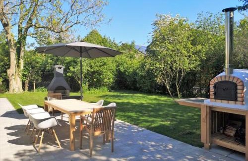 Municipality of Veere Villa | Villa in Oostkapelle with barbecue