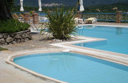 Paleokastritsa Apartamento | Villa in Paleokastrites with Swimming Pool near Beaches