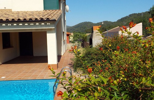 Sant Llorenc de la Muga Villa | Villa en zona rural tranquila con piscina privada (abierta de mayo a septiembre)
