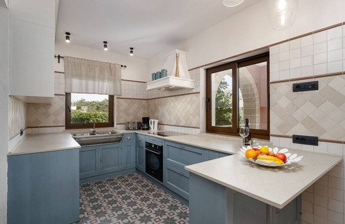 Vrvari Villa | Villa in Porec, 9 persons, 5 bedrooms,3 bathrooms, pool with hydromassage corner