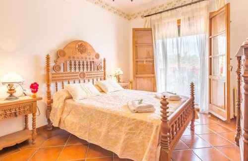 Priego de Córdoba Villa | Villa in Priego with pool near Sierras Subbéticas