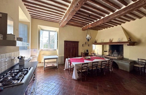 Capannori Villa | Villa en Segromigno In Monte con 8 habitaciones, capacidad 16
