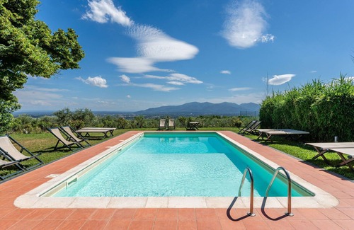 Capannori Villa | Villa en Segromigno In Monte con 11 habitaciones, capacidad 22