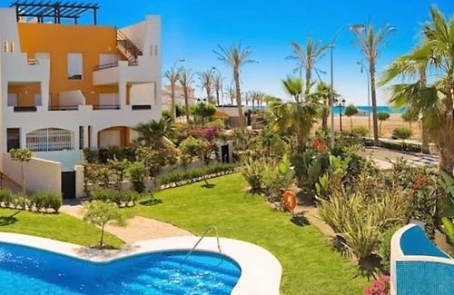 Playa de Vera Apartamento | Bonito piso en Vera Playa con terraza privada