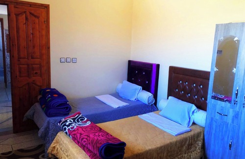Tata Cama Y Desayuno | Villa in Tata City - Spacious 6-bedroom with Private-Badroom/Shower