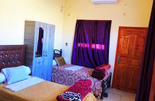 Tata Cama Y Desayuno | Villa in Tata City - Spacious 6-bedroom with Private-Badroom/Shower