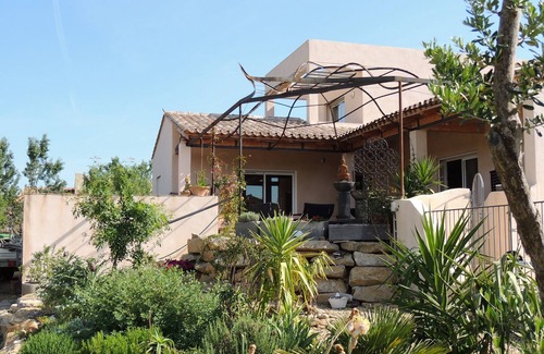 Bize-Minervois Villa | villa en el campo con jardín, terrazas, piscina privada, aire acondicionado