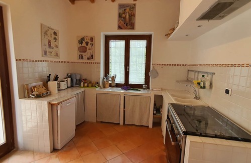 Todi Villa | Villa en Todi, magníficas vistas, piscina privada, servicio de limpieza