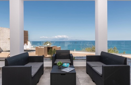 Neromilos Villa | Villa en Zante con piscina y vistas al mar