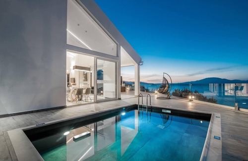 Neromilos Villa | Villa en Zante con piscina y vistas al mar