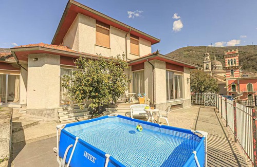 Tribogna Cabina | Villa indipendente con giardino e piscina, relax nella campagna della Liguria
