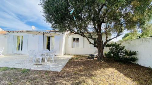 Le Bois-Plage-en-Re Villa | Villa individuelle de plain pied, à 300m du marché, et 500m de la plage,