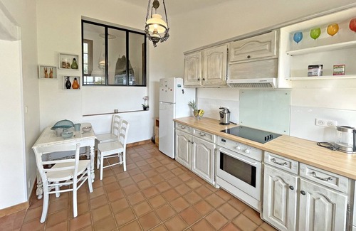 Sillans-la Cascade Casa | Villa Isabella - Haven of peace with swimming pool and panoramic view. sleeps 4