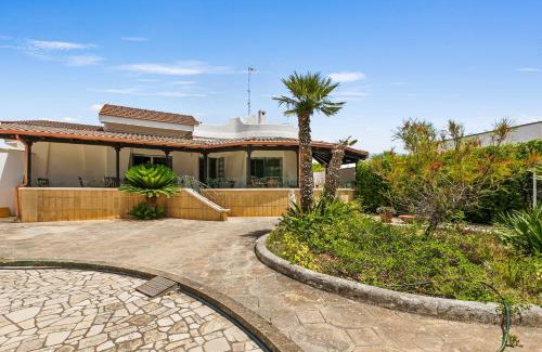 Sant'Isidoro Casa | Villa Isidoro Sea View - Happy Rentals