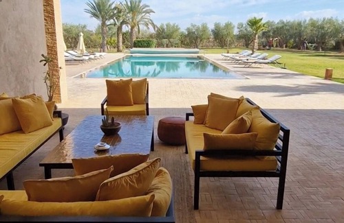 El Aggada Villa | A 10min del Golf, Villa ISILBI compuesta de 5 habitaciones, Piscina.