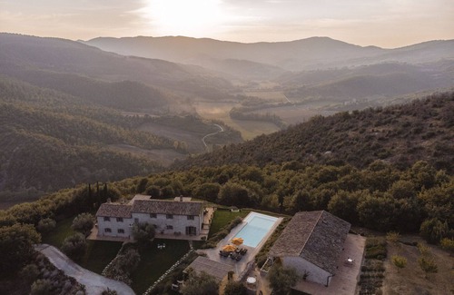 Montelaguardia Villa | Villa en San Giovanni Del Pantano con 7 habitaciones, capacidad 14