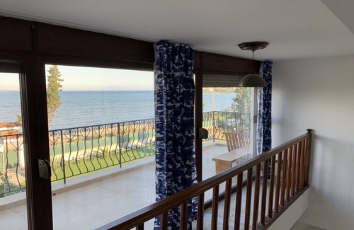 Mandra Casa | Villa IVIA PARUNSKI Y BOGDANOVA OE