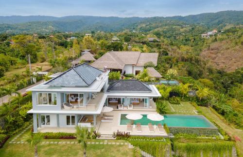 Kayu Putih Villa | Villa IzaJay