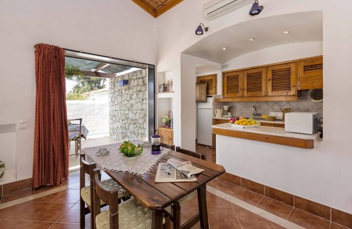 Areias de Sao Joao Villa | Villa 'Jacaranda' con piscina privada, Wi-Fi y aire acondicionado