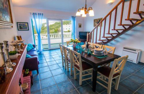 Maslinica Villa | Villa Jadranka Beachfront & Pool