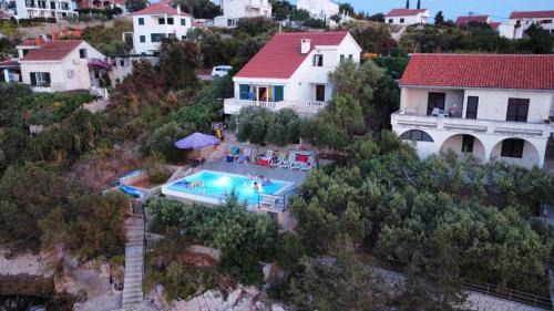 Maslinica Villa | Villa Jadranka Beachfront & Pool
