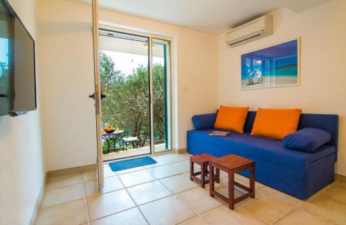 Maslinica Villa | Villa Jadranka Beachfront & Pool