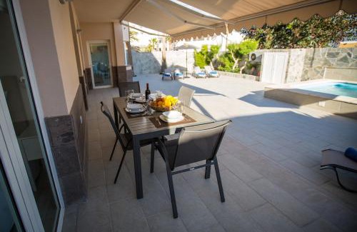 Solana del Matorral Apartamento | Villa Jandia Modern new apartment Morro Jable Private heated pool big terrace and parking