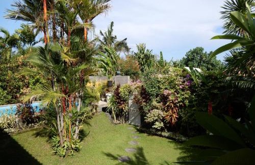 Jasri Casa | Villa Jasri Point - Beachfront Villa close to surf