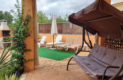 Cala Bona Chalet De Esquí | Casa Cala Bona cerca de la playa con terraza y BBQ