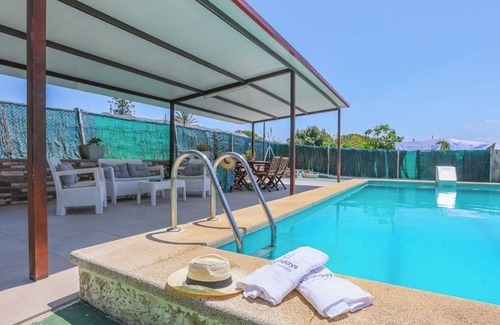 San Bartolomé de la Torre Villa | Villa Josara San Bartolomé de la Torre by Ruralidays
