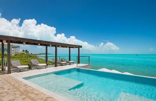 Leeward Settlement Villa | Villa Julia and Villa Angelina