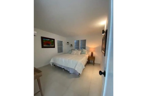 Cabo Rojo Casa | Villa Julieta! Lovely 2 bedroom apartment, Combate