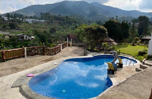 Cipanas Villa | Villa Kaca 88
