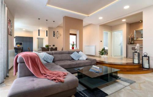 Farini Casa | Villa Kadore