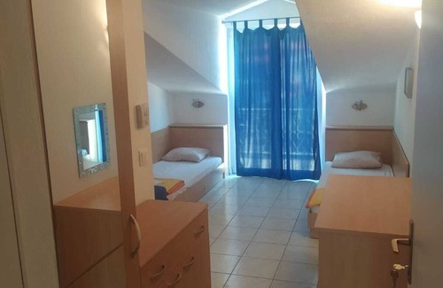 Seget Donji Hotel | Villa Kairos
