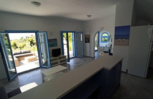 Katsarou Villa | Villa Kalliope theater-like sea views, 3 bedrooms
