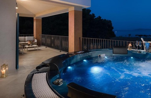 Kastel Stafilic Villa | Villa Kalpesi