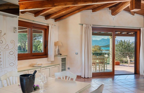 San Teodoro Villa | Villa en San Teodoro con 6 habitaciones, capacidad 14