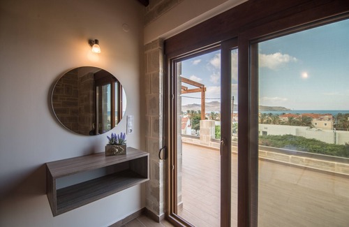 Kato Stalos Villa | Villa Katerina con increíbles vistas al mar.