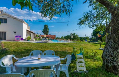 Butkovici Casa | Villa Kati Bati, a perfect summer villa with pool