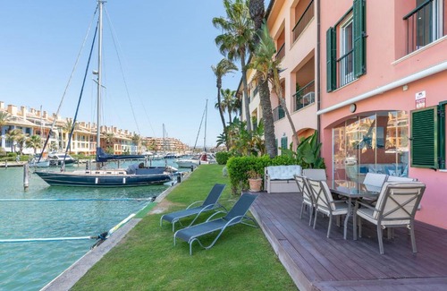 Sotogrande Chalet De Esquí | Villa Katia - House In San Roque Free Wifi