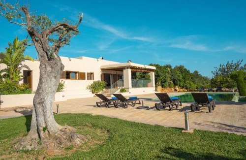 Sant Joan de Labritja Villa | Villa Kety -Luna con preciosa piscina y vistas !