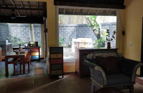 Purwakerti Villa | Villa King: Unique Villa With Indoor Swimming Pool