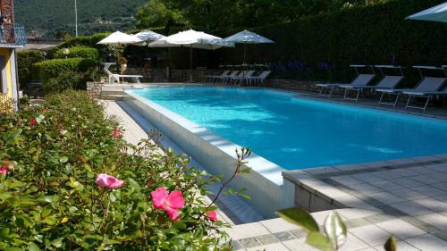 Sale Marasino Hotel | Villa Kinzica