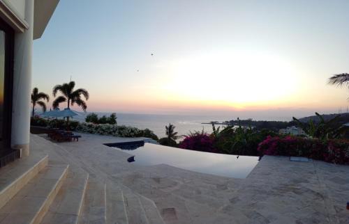 Senggigi Villa | Villa Kipas Retreat