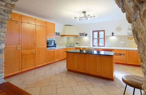 Momjan Villa | Villa Kluni - Four Bedroom Villa with Pool